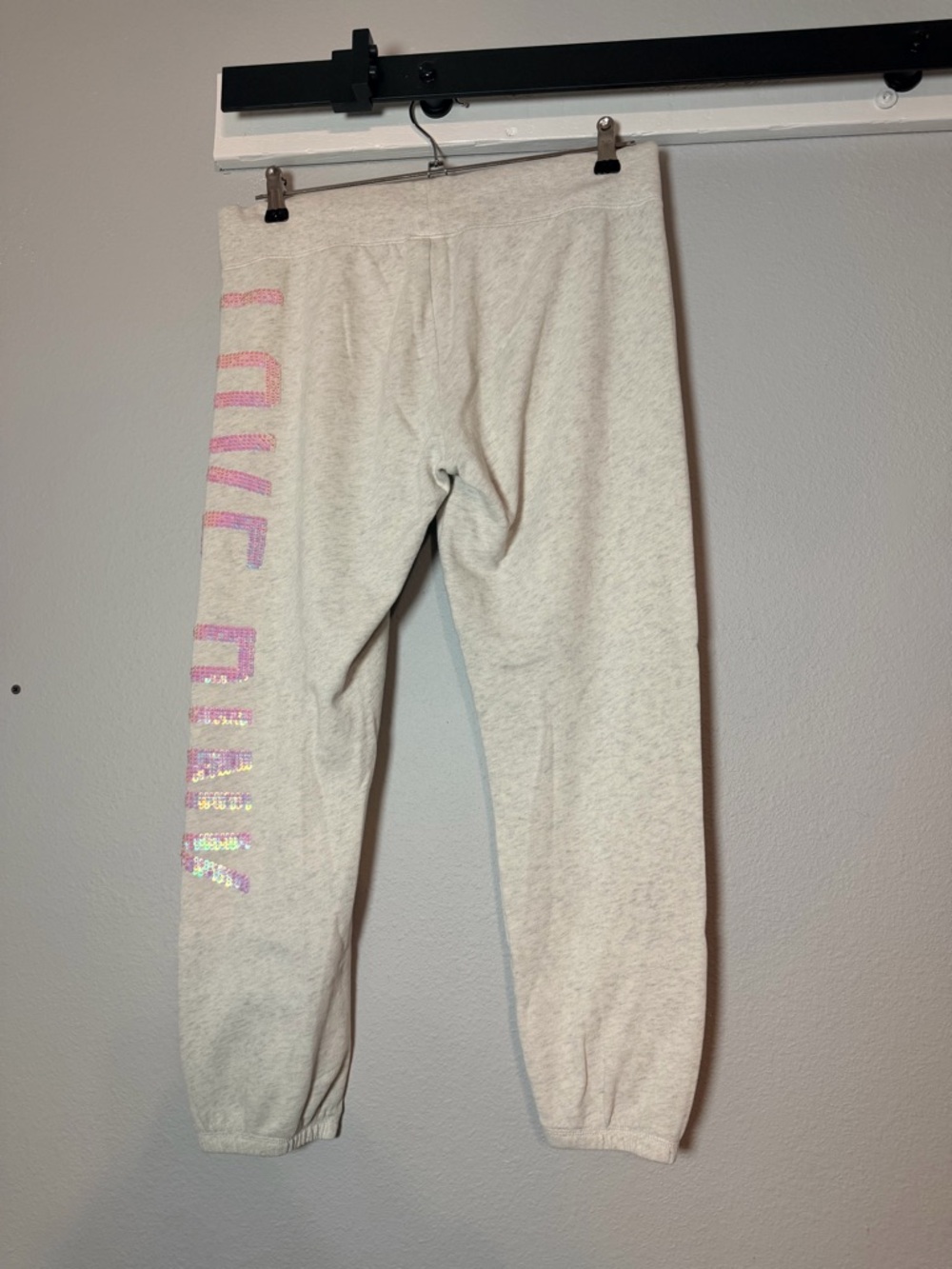 Victoria's Secret PINK Sequin Cropped Jogger Sweatpants Size Small Gray Midrise - Picture 6 of 9